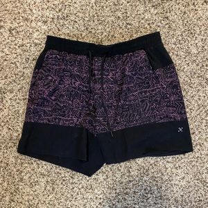 Lululemon Shorts - Size L